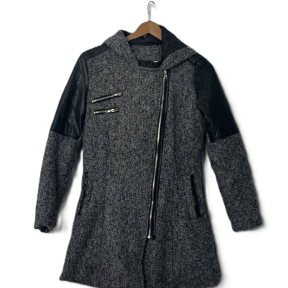 Heavy Spring or Fall Coat Gray With Black Pockets Zip Closure With a Hood - Picture 2 of 7